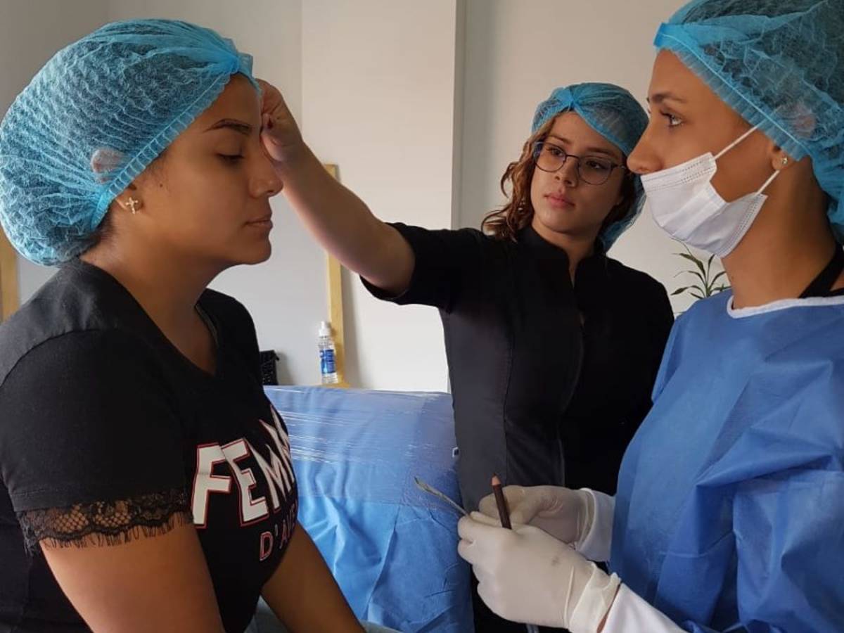 Cejas pelo a pelo